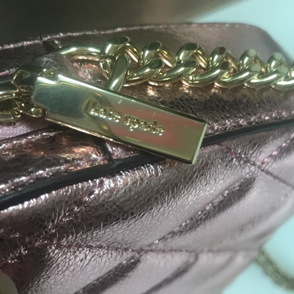 KATE SPADE ♠️ QUILTED METALLIC LEATHER CROSSBODY CARD CASE SET - Picture 6 of 15